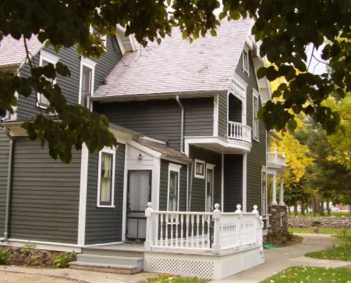 Back Porch & Driveway 